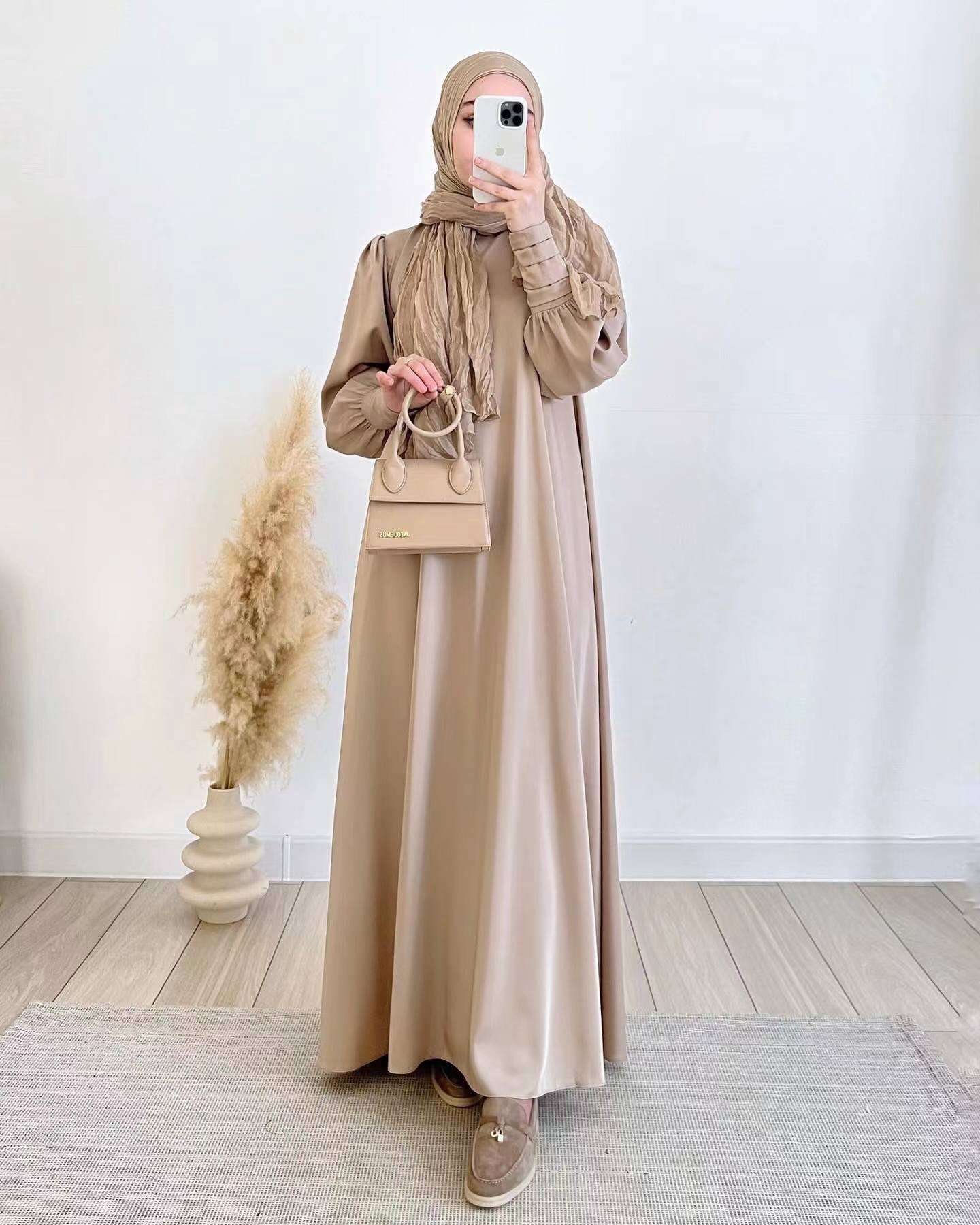 Women's Muslim Wear Soft Fashion Satin Large Dresses