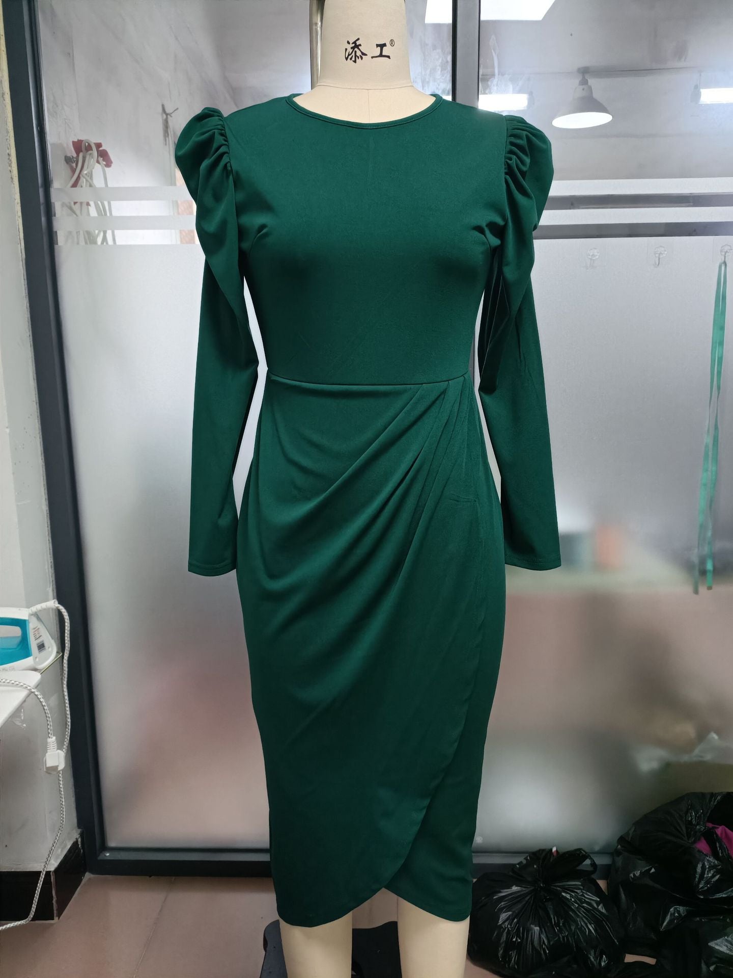 Round Neck Elegant Waist Irregular Slit Dresses