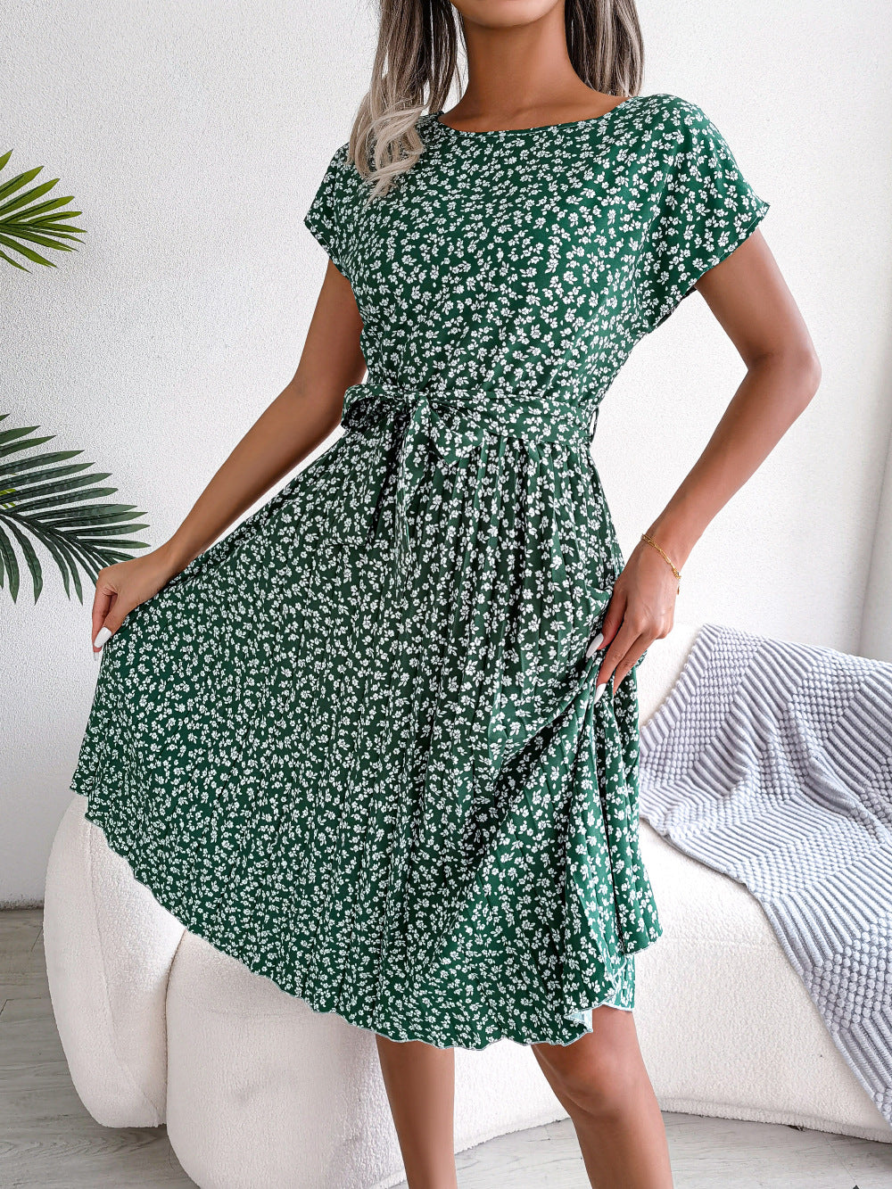 Women's Casual Short-sleeved Floral Print Pleated Dresses