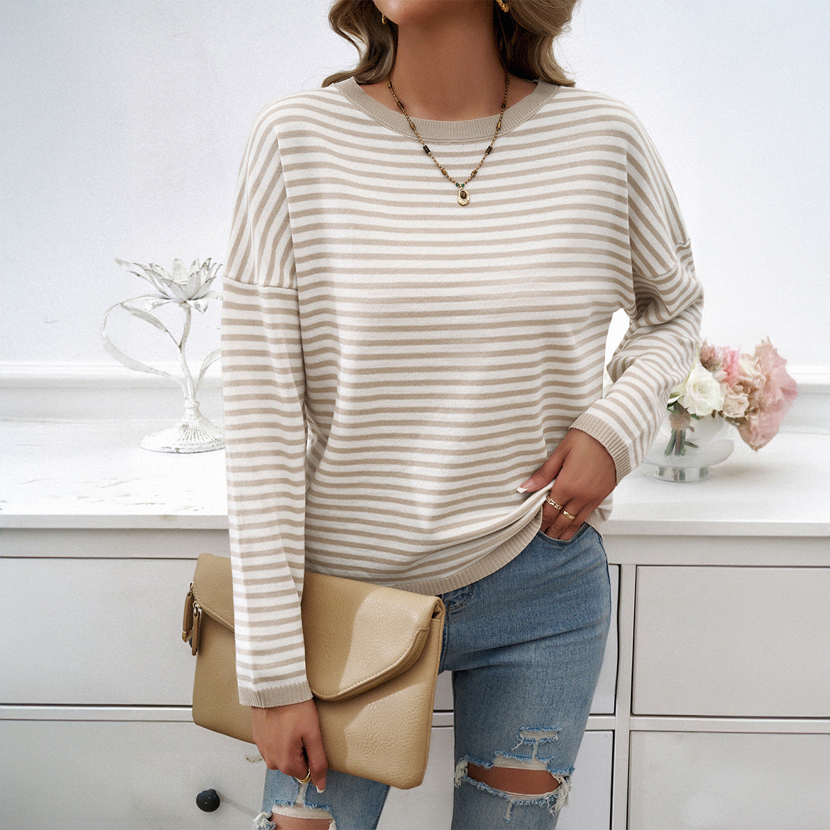 Women's Temperament Leisure Round Neck Striped Sweaters